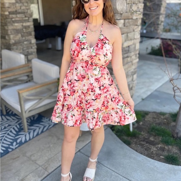Dresses & Skirts - Floral Halter Neck Dress